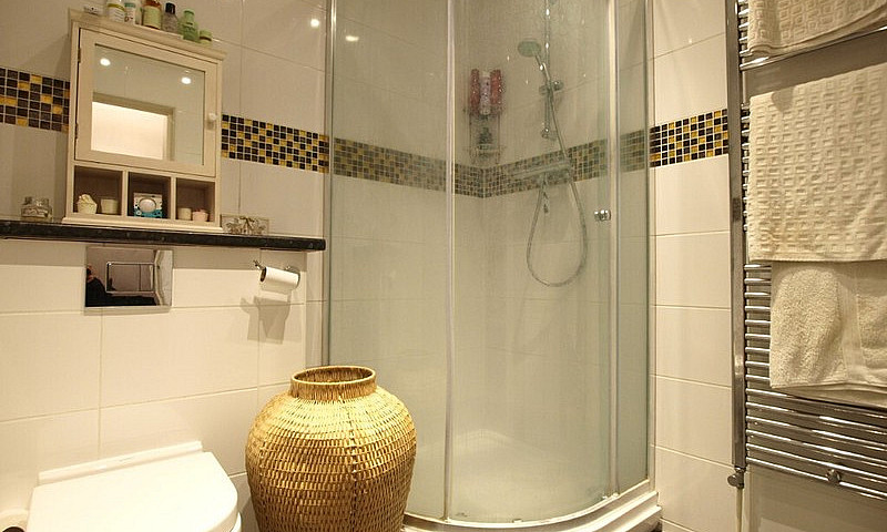 A Large 1 Bedroom Fl...