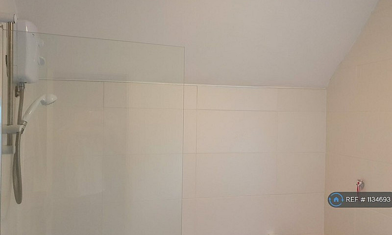 1 Bedroom In Caillar...