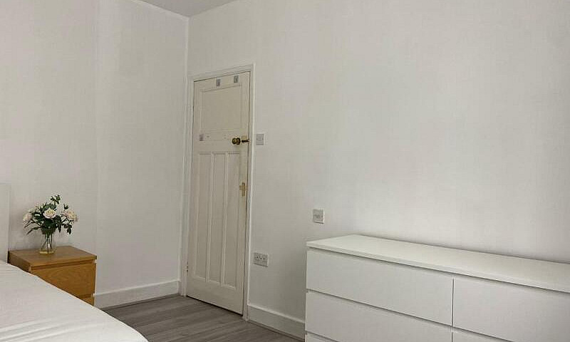 Large Double Bedroom...