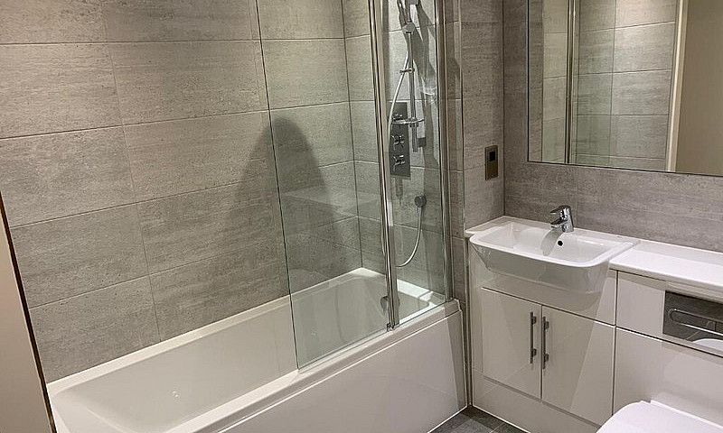 Brand New 2 Bed 2 Ba...