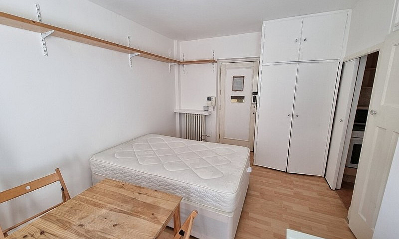 Amazing Furnished St...
