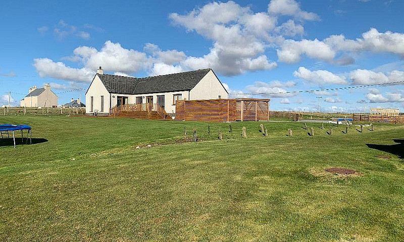 3 Bedroom House In M...