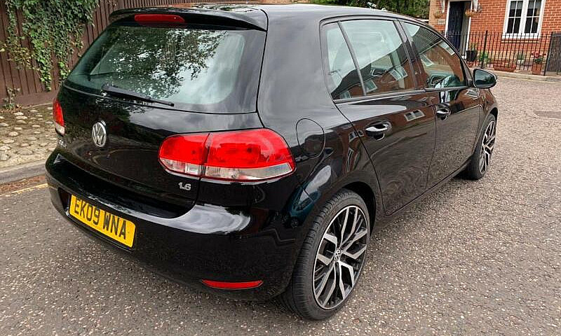 Vw Golf 1.6 Petrol -...