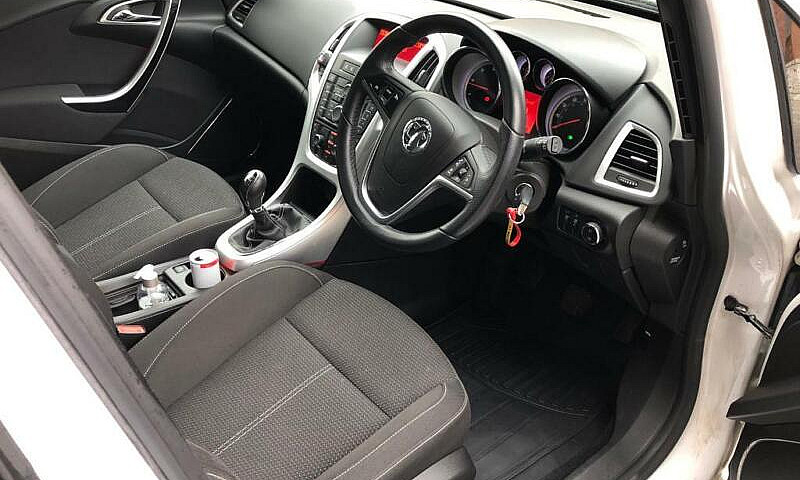 Vauxhall Astra Sri 1...