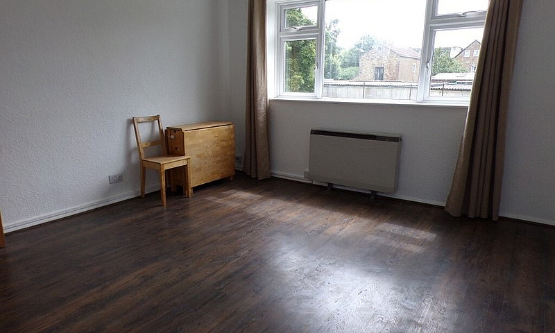  One Bedroom Ground ...