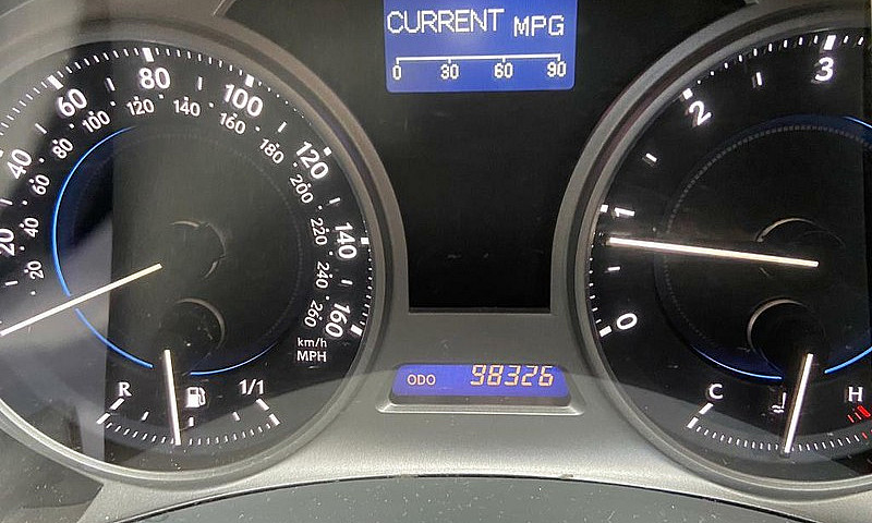 Lexus Is 220D...