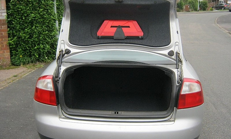 Audi A4 Se Saloon Au...