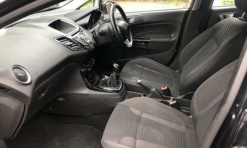 Ford Fiesta 2015 1.0...