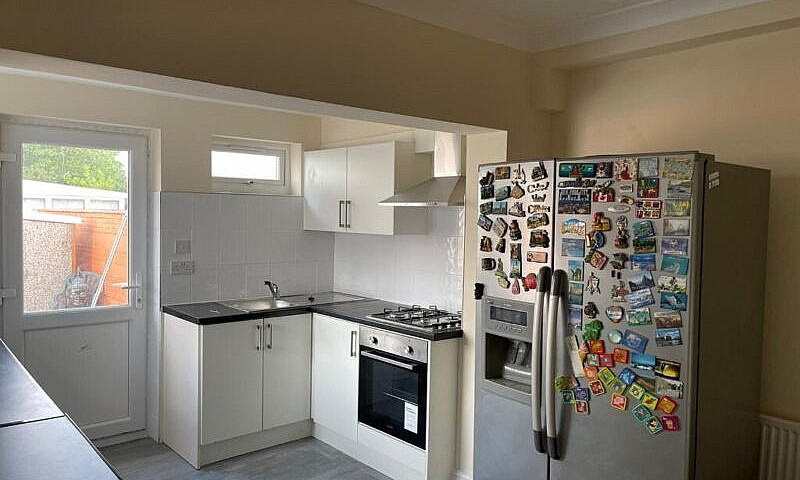 5 Bed Hmo For 6 To R...