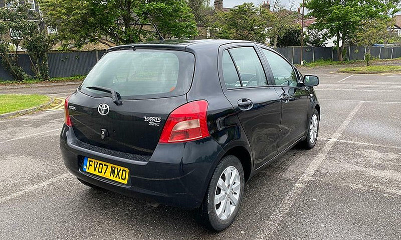 07 Plate Toyota Yari...
