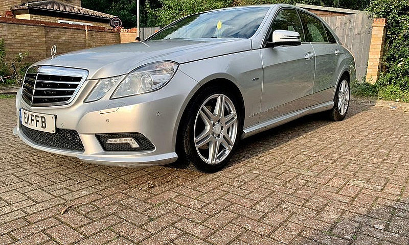 Mercedes-Benz E Clas...