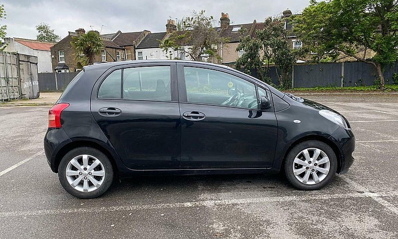 07 Plate Toyota Yari...
