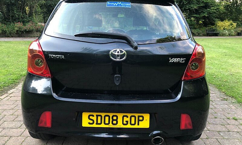 2008 Toyota Yaris 1....