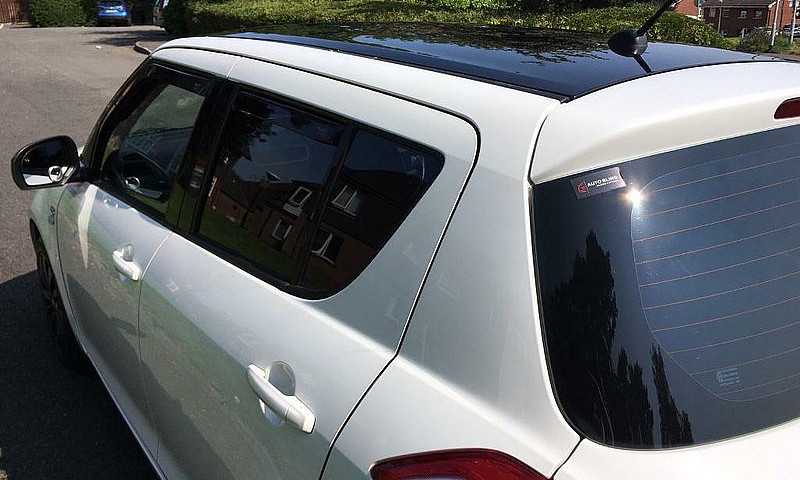 2011 Suzuki Swift 1....