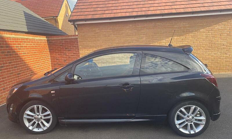 Vauxhall Corsa Sri 1...