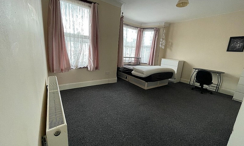 Two Bed First Floor ...