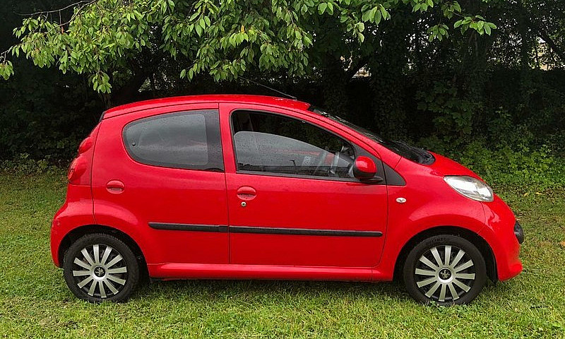 Peugeot 107 1.0 Petr...