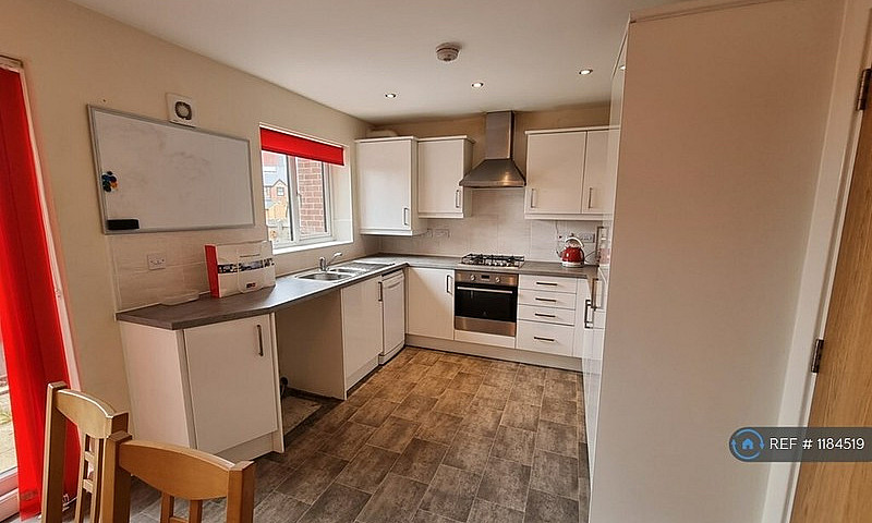 3 Bedroom House In B...