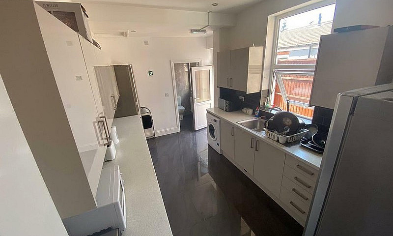 24Hrs Move In Availa...