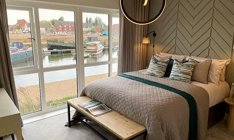 2 Bedroom Flat In Th...