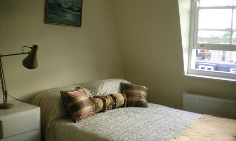 Spacious 1-Bed Conve...