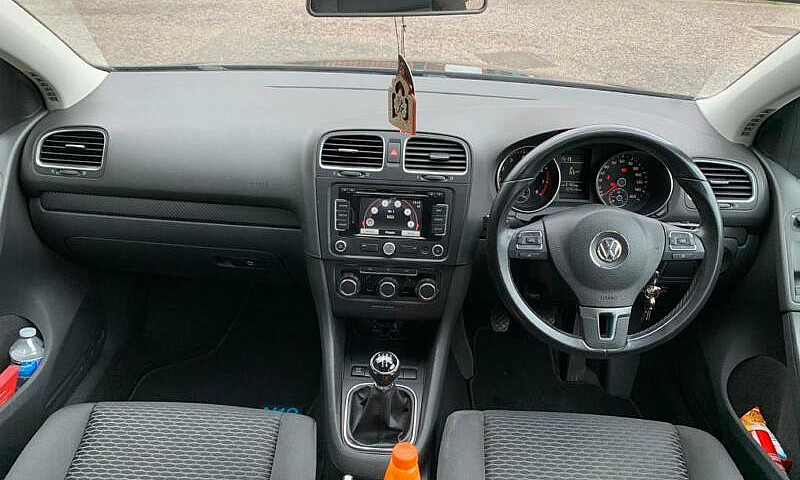 Vw Golf 1.6 Petrol -...