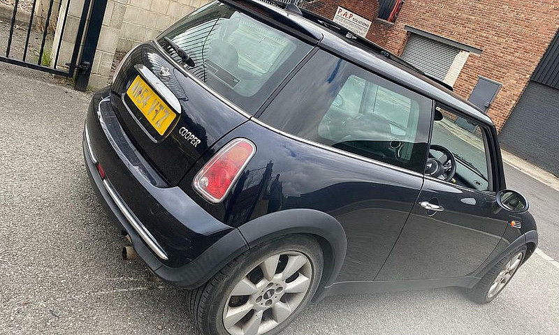 Mini Cooper 1.6 124K...