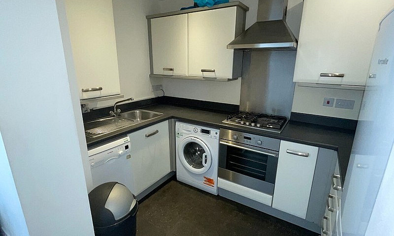 2 Bedroom 2 Bathroom...