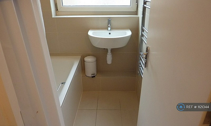 5 Bedroom Flat In Pa...