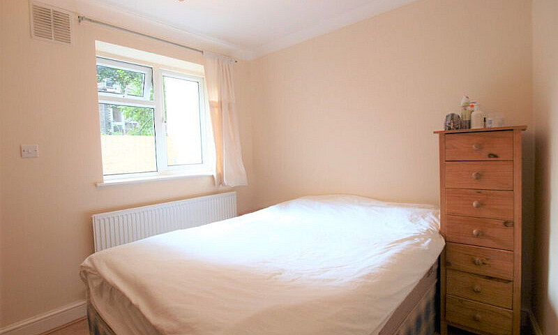 Large One-Bedroom Ap...