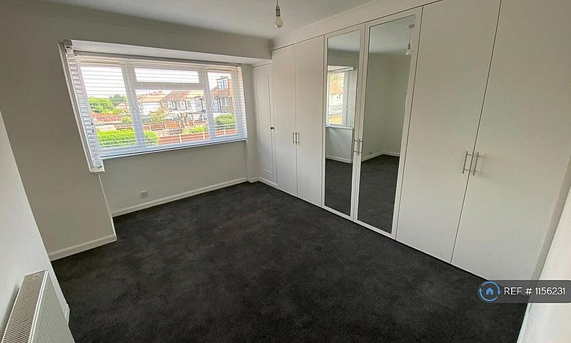 3 Bedroom House In H...