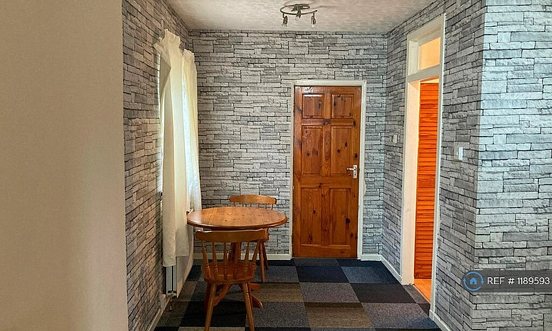 1 Bedroom Flat In No...