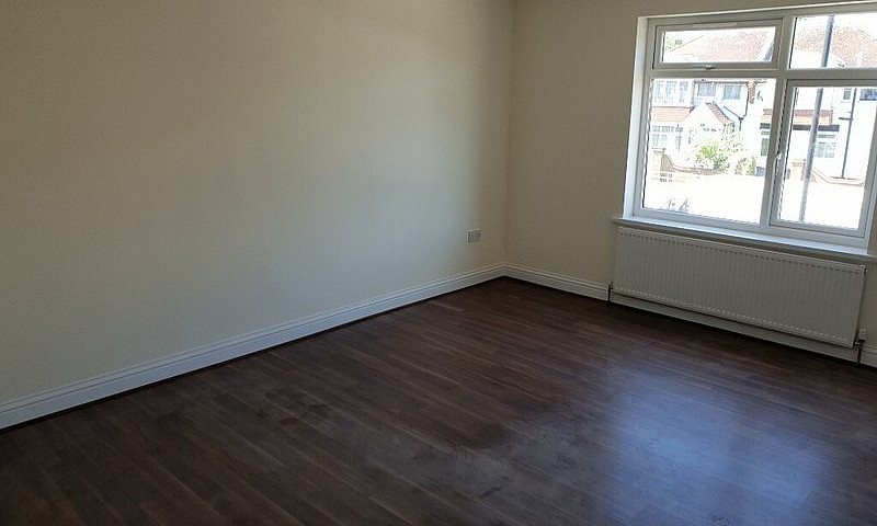3 Bed 2 Bath Flat Fo...