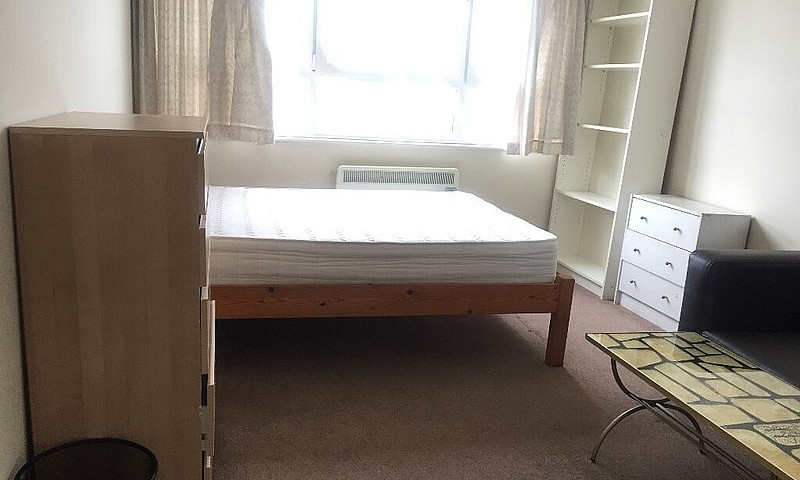 Two Bedroom Flat To ...