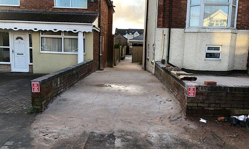 Garage To Let *Lyttl...
