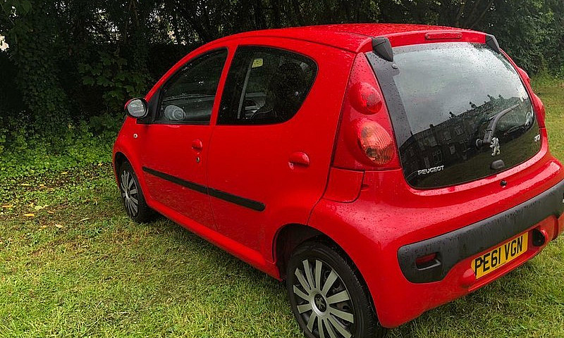 Peugeot 107 1.0 Petr...