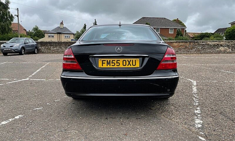 Mercedes-Benz, E Cla...