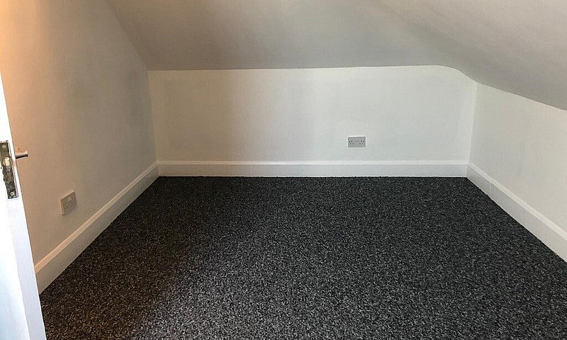 Spacious 2 Bed Flat ...