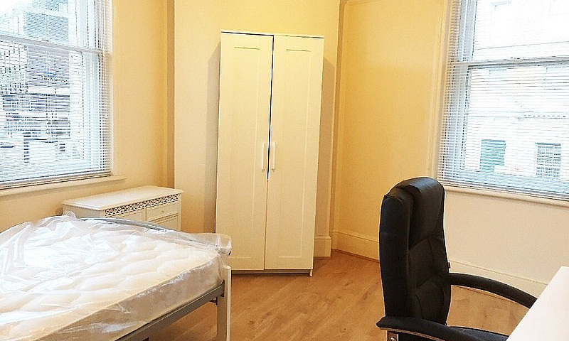 Amazing 3 Double Bed...