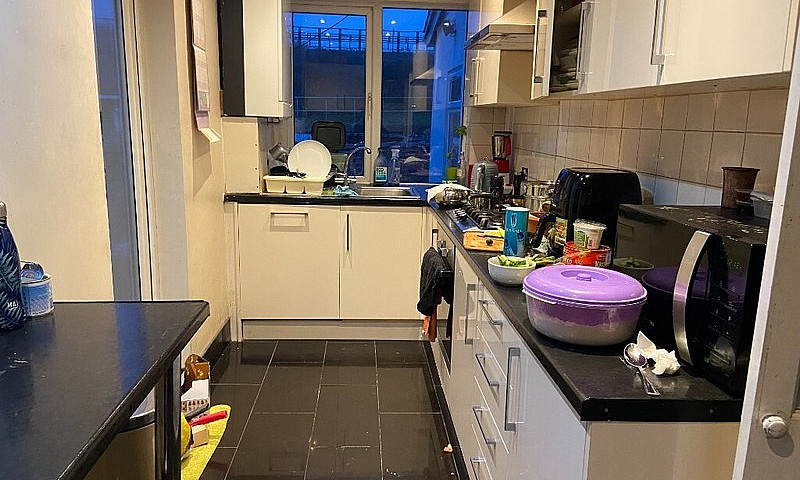 5/6 Bedroom House In...