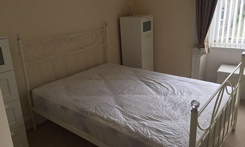 1 Bedroom Flat In Sk...