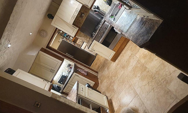 4 Bedroom House In H...