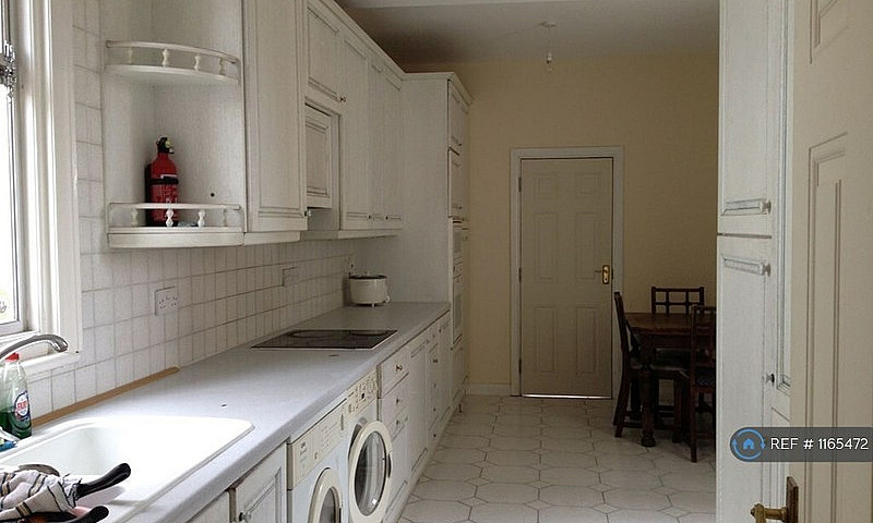 1 Bedroom In Hillsid...