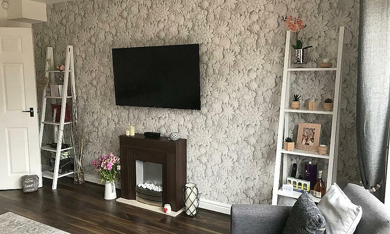 3 Bedroom House In A...