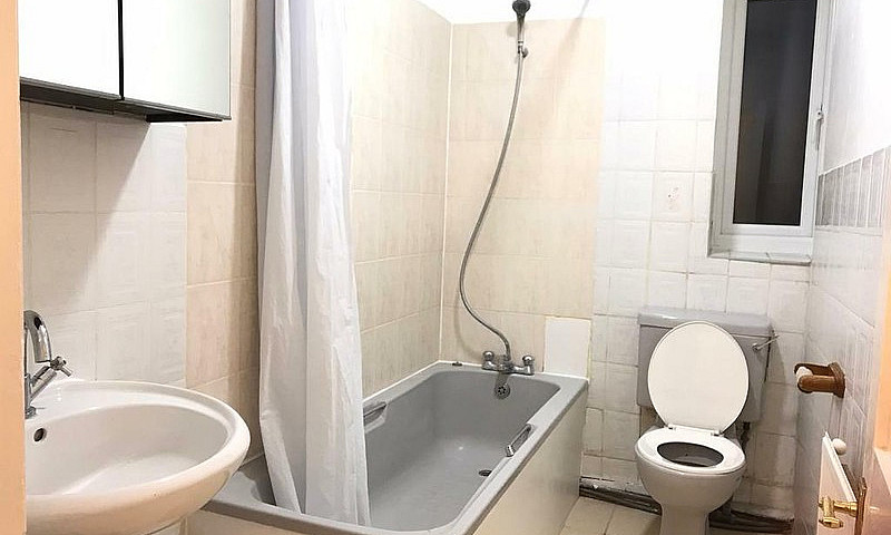 2 Bed Beautiful Flat...