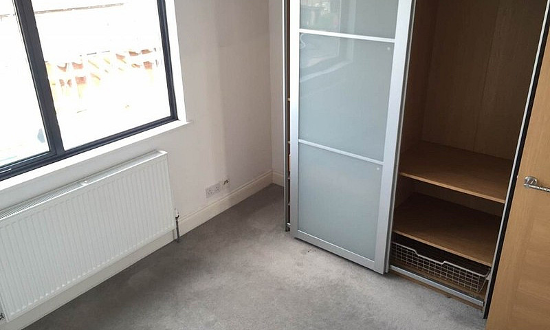 2 Bed 3Rd Floor Flat...