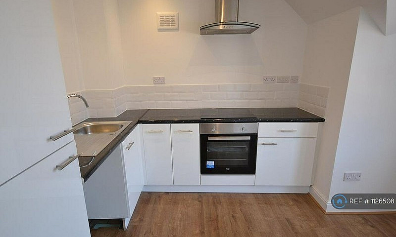 1 Bedroom Flat In Cr...