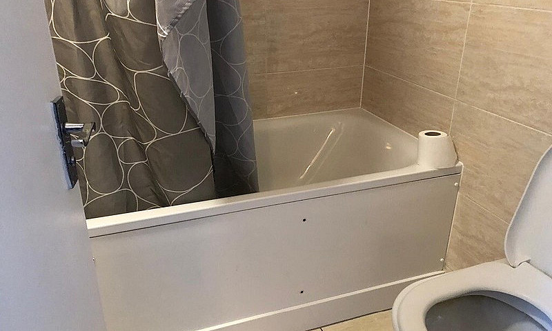 Spacious 2 Bed Flat ...