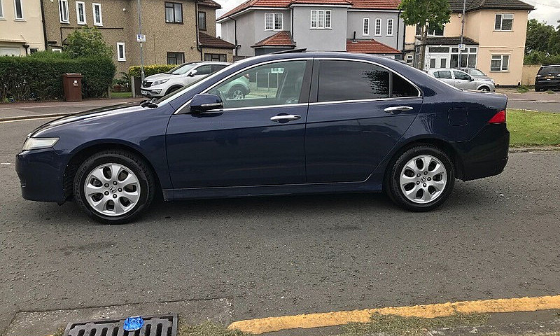 Honda Accord Exclusi...