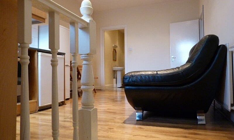 Large 2 Bedroom Flat...
